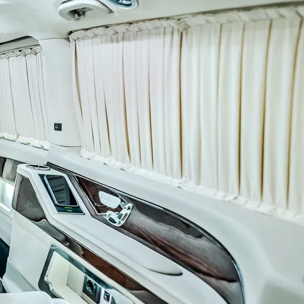Aura Silk V-Class Right